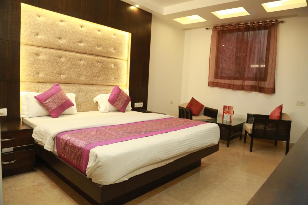 Hotel City Heights New Delhi Eksteriør bilde